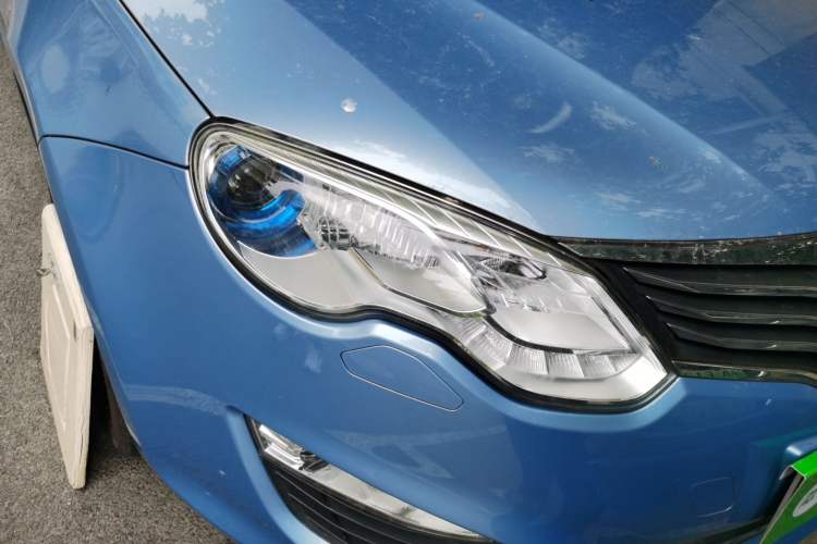Used Roewe e550 2016 Flagship Edition Right Front Headlight