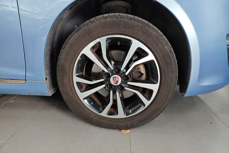 Used Roewe e550 2016 Flagship Edition Right Front Wheel Hub