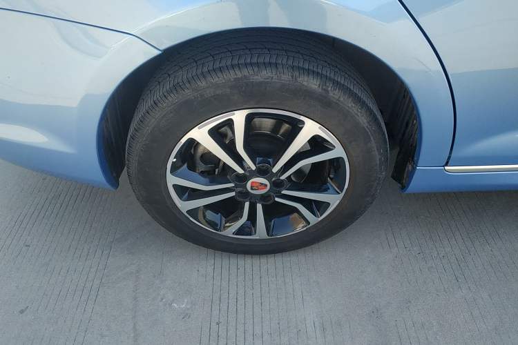 Used Roewe e550 2016 Deluxe Edition Right Rear Wheel Hub