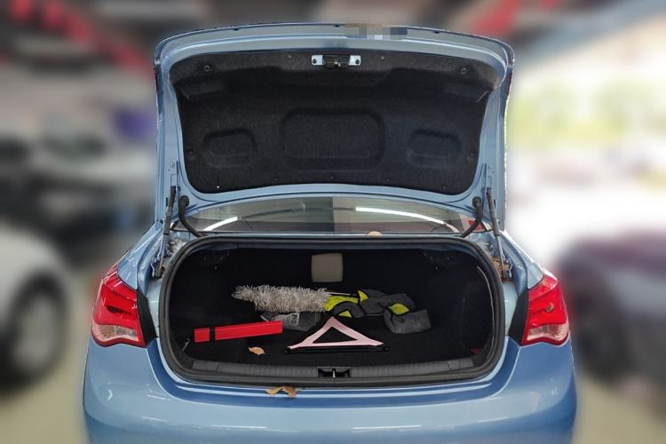 Used Roewe e550 2016 Flagship Edition Trunk