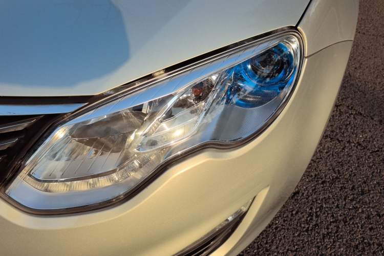 Used Roewe e550 2016 Deluxe Edition Left Front Headlight