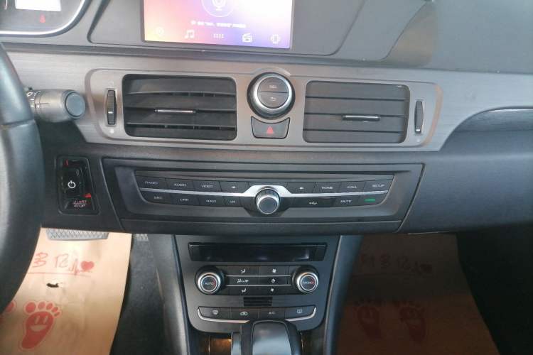 Used Roewe e550 2016 Deluxe Edition Audio And AC Panel