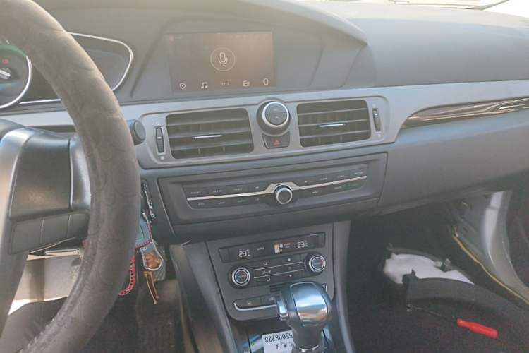 Used Roewe e550 2016 Deluxe Edition Audio And AC Panel