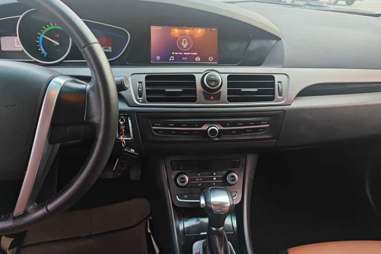 Used Roewe e550 2016 Deluxe Edition Audio And AC Panel