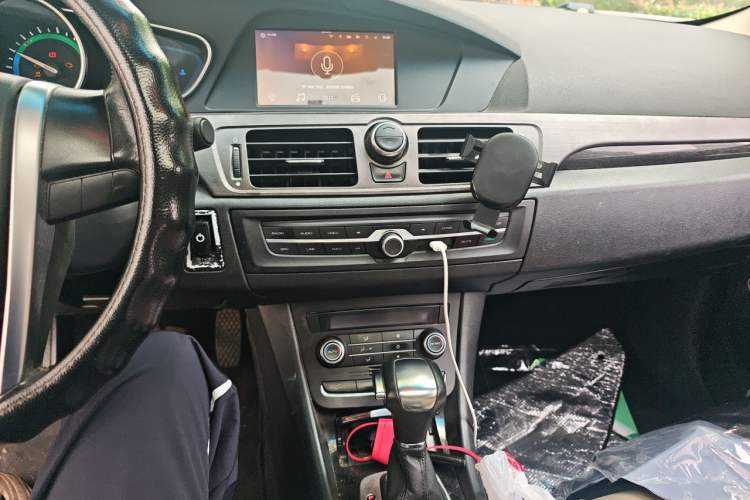 Used Roewe e550 2016 Deluxe Edition Audio And AC Panel