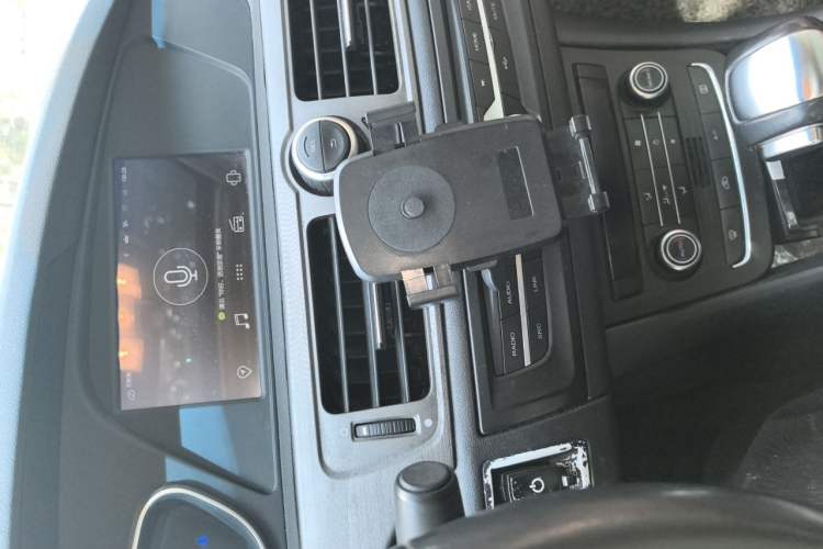 Used Roewe e550 2016 Deluxe Edition Audio And AC Panel