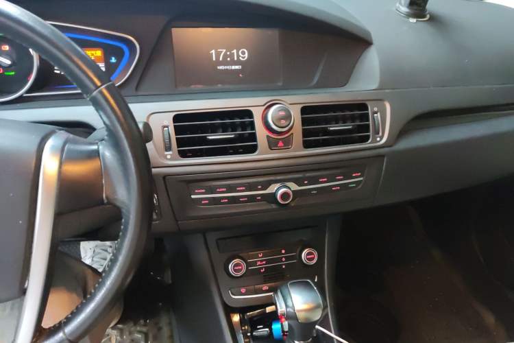 Used Roewe e550 2016 Flagship Edition Audio And AC Panel