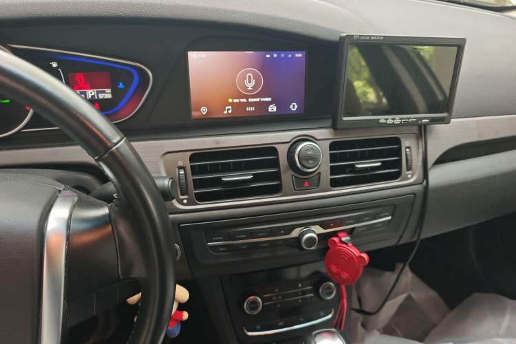 Used Roewe e550 2016 Deluxe Edition Audio And AC Panel