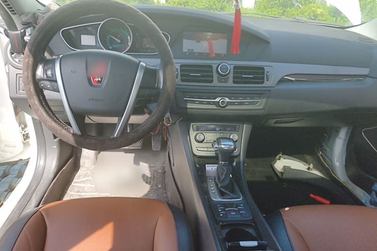 Used Roewe e550 2016 Deluxe Edition Center Console