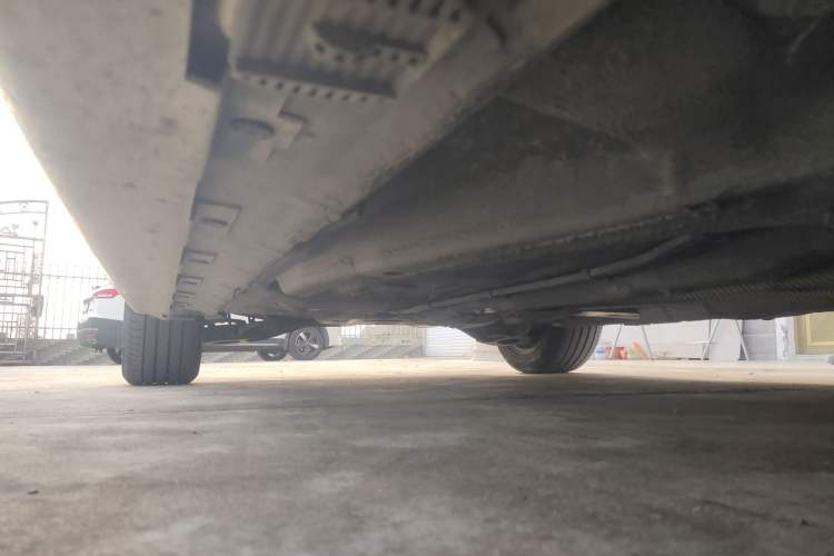 Used Roewe e550 2016 Deluxe Edition Chassis Front Right