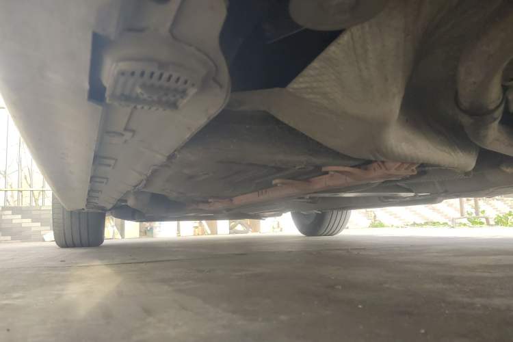 Used Roewe e550 2016 Deluxe Edition Chassis Rear Left