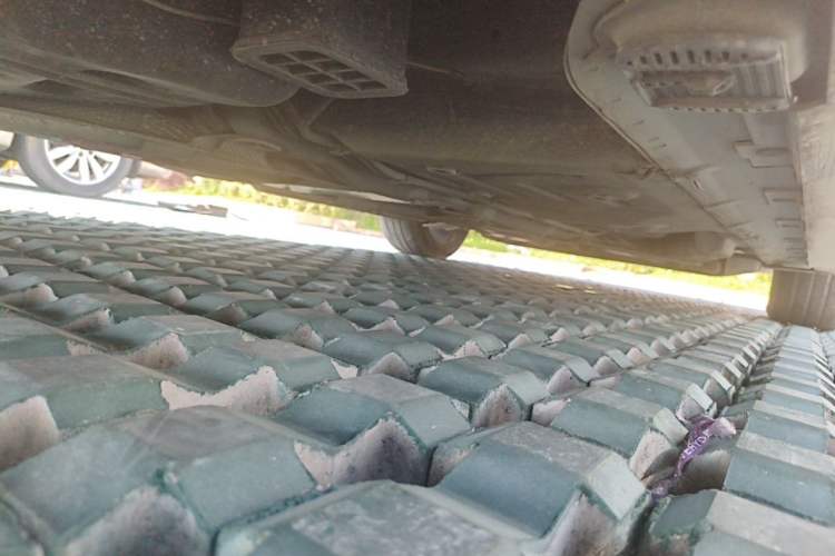 Used Roewe e550 2016 Deluxe Edition Chassis Rear Right