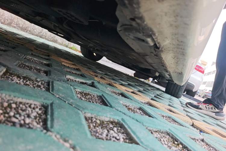 Used Roewe e550 2016 Flagship Edition Chassis Rear Right