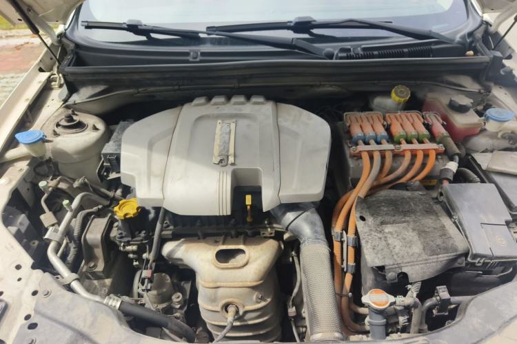 Used Roewe e550 2016 Flagship Edition Engine Bay