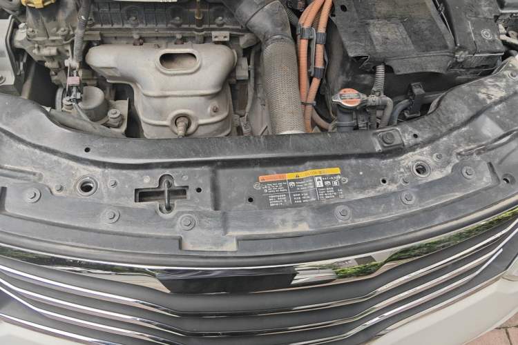 Used Roewe e550 2016 Flagship Edition Engine Bay