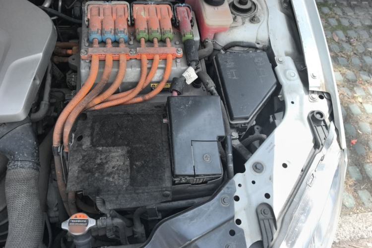 Used Roewe e550 2016 Deluxe Edition Engine Bay Left