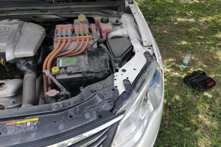 Used Roewe e550 2016 Deluxe Edition Engine Bay Left
