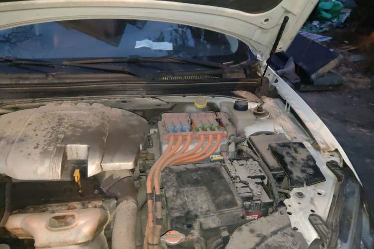 Used Roewe e550 2016 Deluxe Edition Engine Bay Left