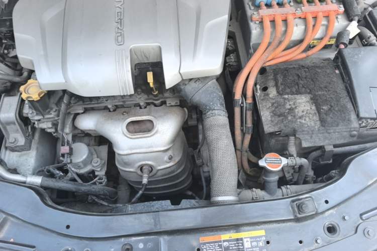 Used Roewe e550 2016 Deluxe Edition Engine Bay
