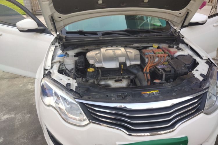 Used Roewe e550 2016 Deluxe Edition Engine Bay Right
