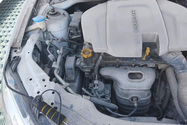 Used Roewe e550 2016 Deluxe Edition Engine Bay Right