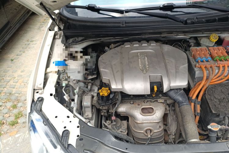 Used Roewe e550 2016 Deluxe Edition Engine Bay Right