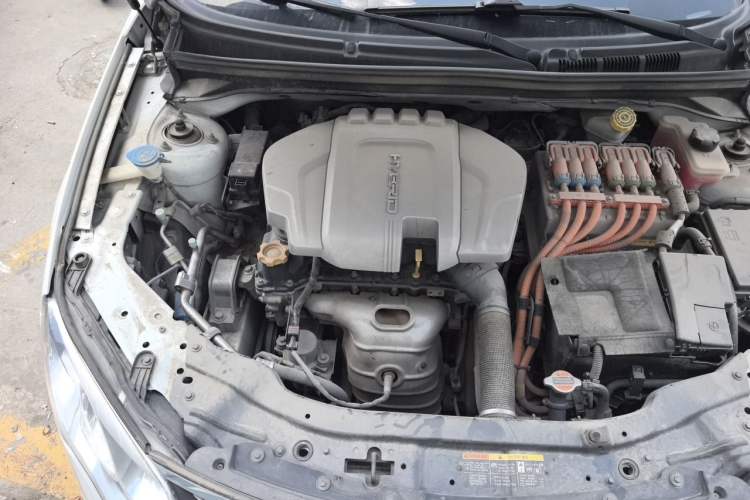 Used Roewe e550 2016 Deluxe Edition Engine Bay Right