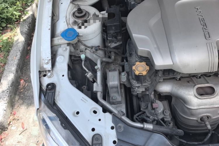 Used Roewe e550 2016 Deluxe Edition Engine Bay Right