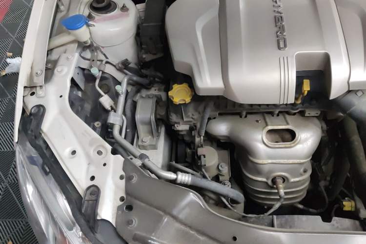 Used Roewe e550 2016 Flagship Edition Engine Bay Right