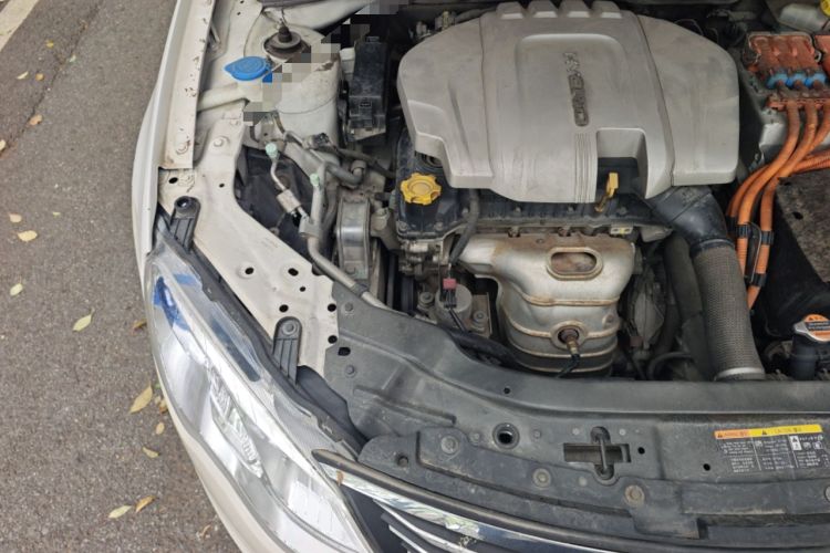 Used Roewe e550 2016 Deluxe Edition Engine Bay Right