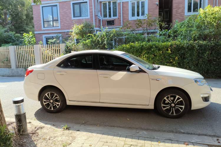 Used Roewe e550 2016 Flagship Edition Exterior 2