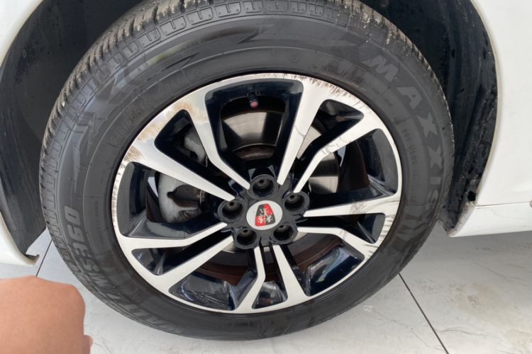 Used Roewe e550 2016 Deluxe Edition Exterior 9