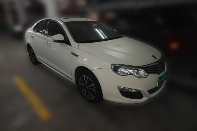 Used Roewe e550 2016 Deluxe Edition Front Right 45 Deg