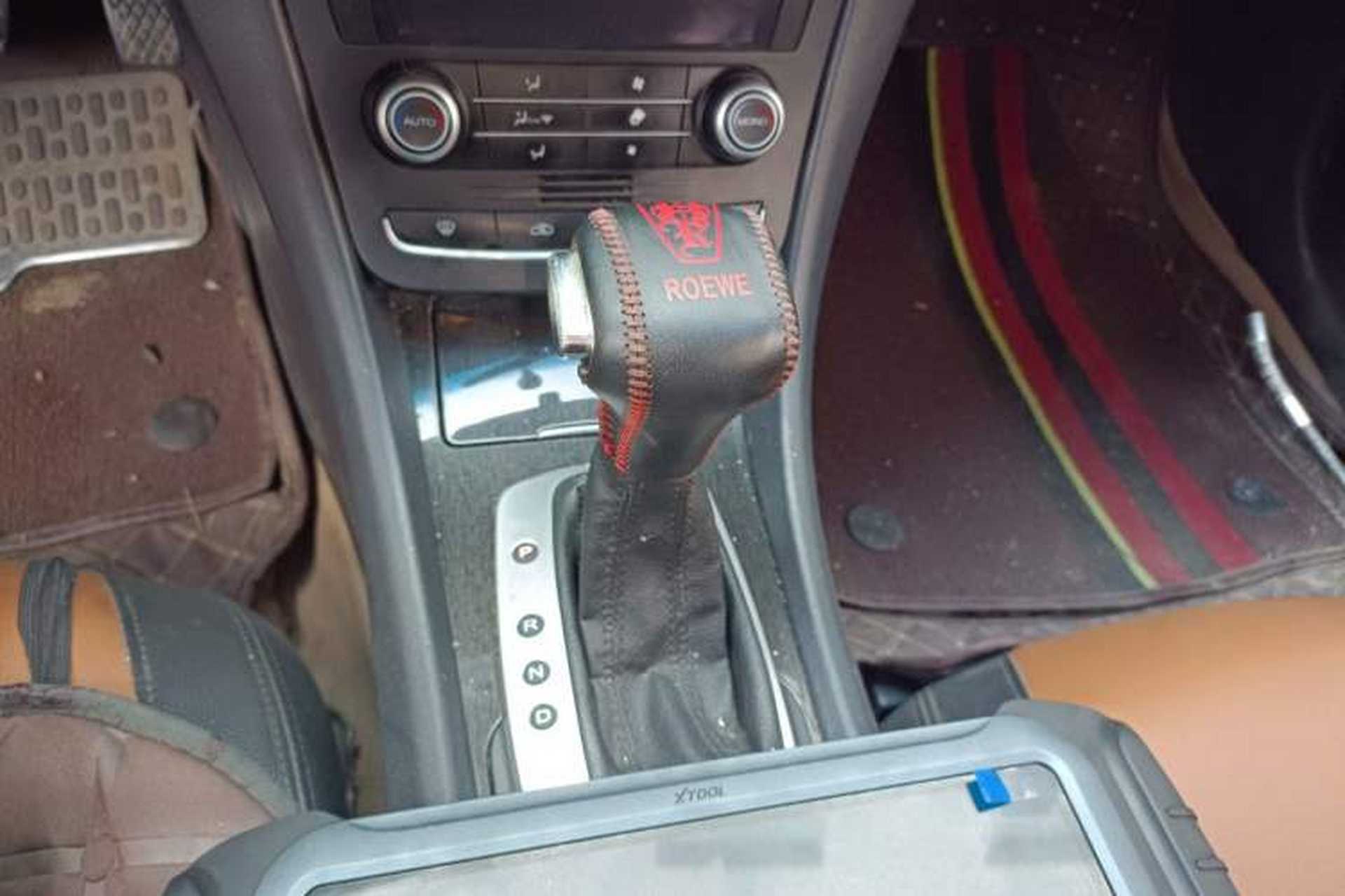 Used Roewe e550 2016 Deluxe Edition Gear Lever