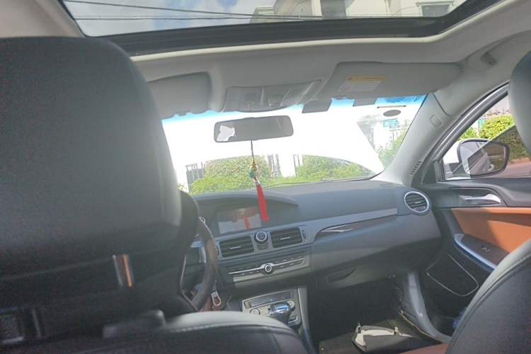 Used Roewe e550 2016 Deluxe Edition Headliner