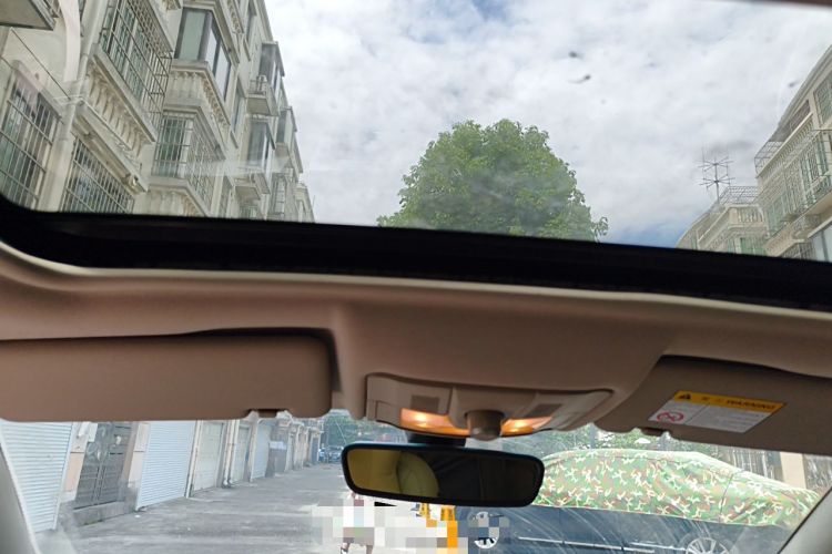 Used Roewe e550 2016 Flagship Edition Headliner