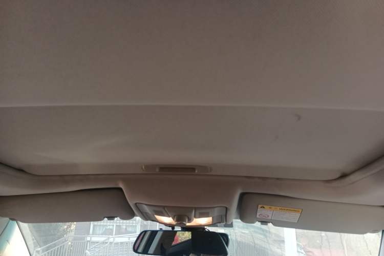 Used Roewe e550 2016 Flagship Edition Headliner