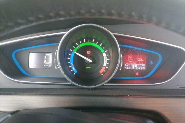 Used Roewe e550 2016 Deluxe Edition Instrument Cluster