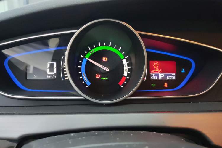 Used Roewe e550 2016 Flagship Edition Instrument Cluster
