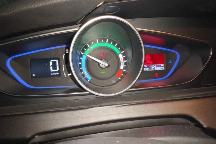 Used Roewe e550 2016 Deluxe Edition Instrument Cluster