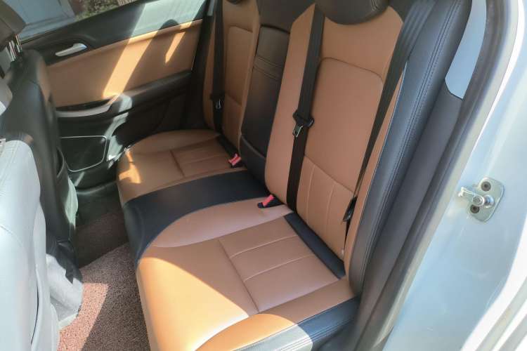 Used Roewe e550 2016 Flagship Edition Interior 1