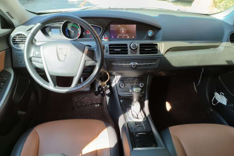 Used Roewe e550 2016 Flagship Edition Interior 3