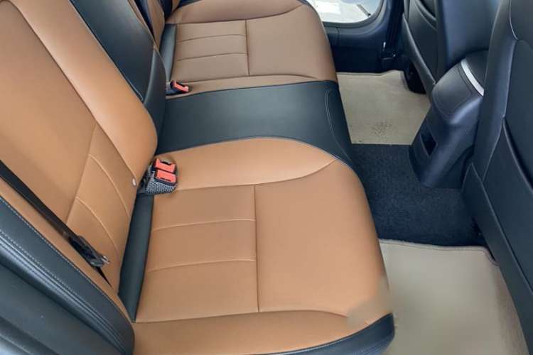 Used Roewe e550 2016 Deluxe Edition Interior 3