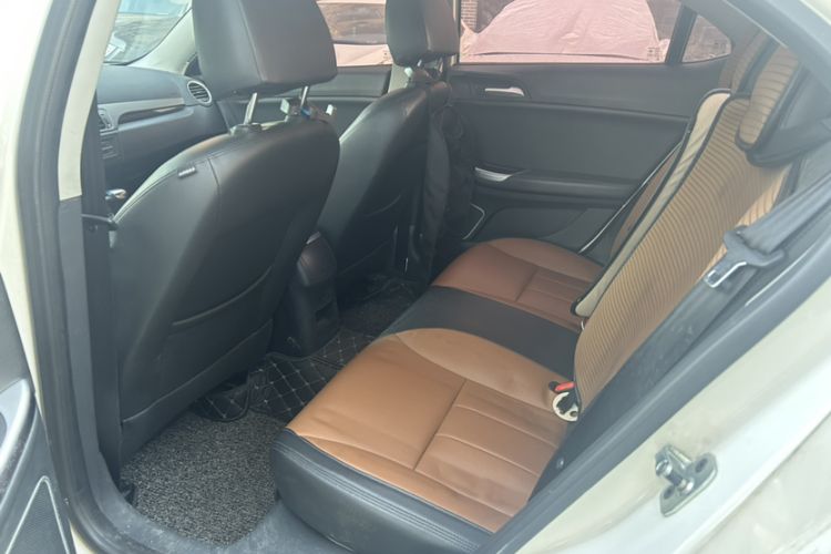 Used Roewe e550 2016 Flagship Edition Interior 5