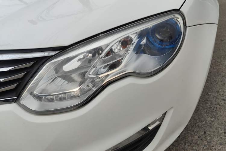 Used Roewe e550 2016 Deluxe Edition Left Front Headlight