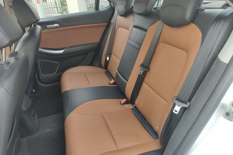 Used Roewe e550 2016 Deluxe Edition Left Rear Seat