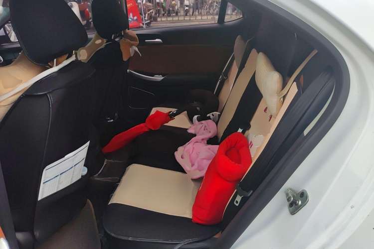 Used Roewe e550 2016 Deluxe Edition Left Rear Seat