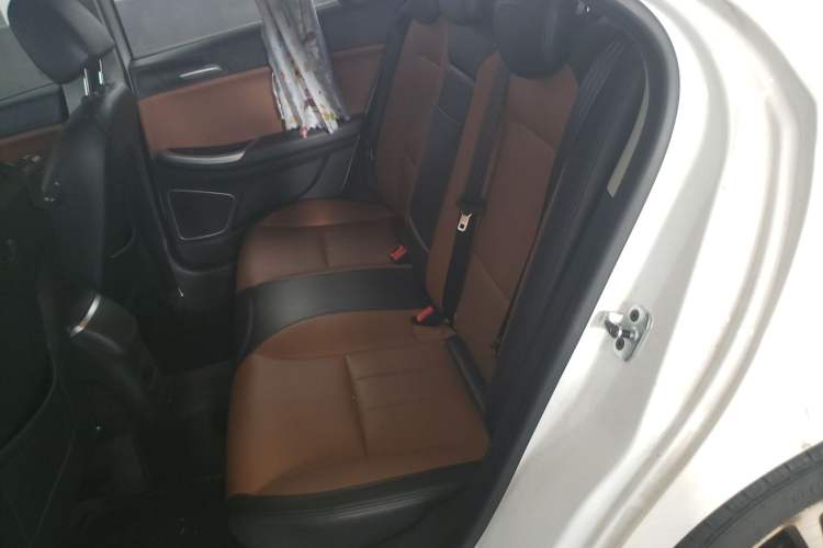 Used Roewe e550 2016 Deluxe Edition Left Rear Seat