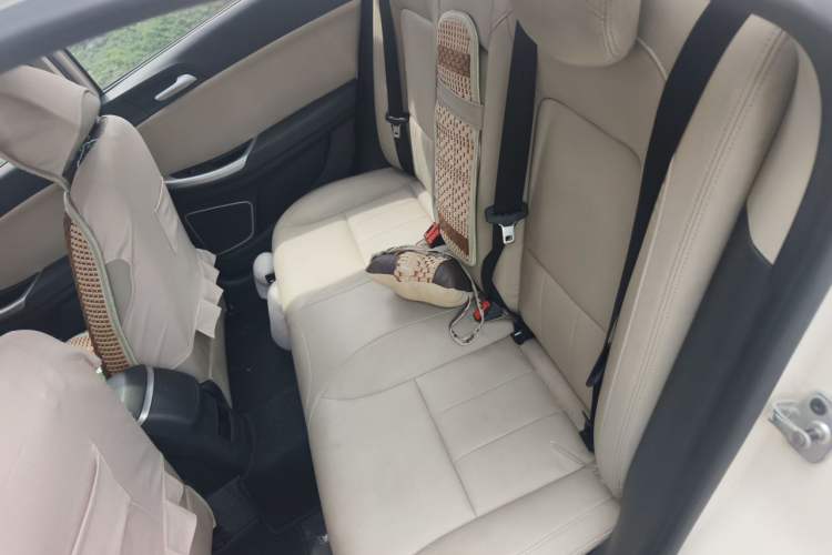 Used Roewe e550 2016 Flagship Edition Left Rear Seat