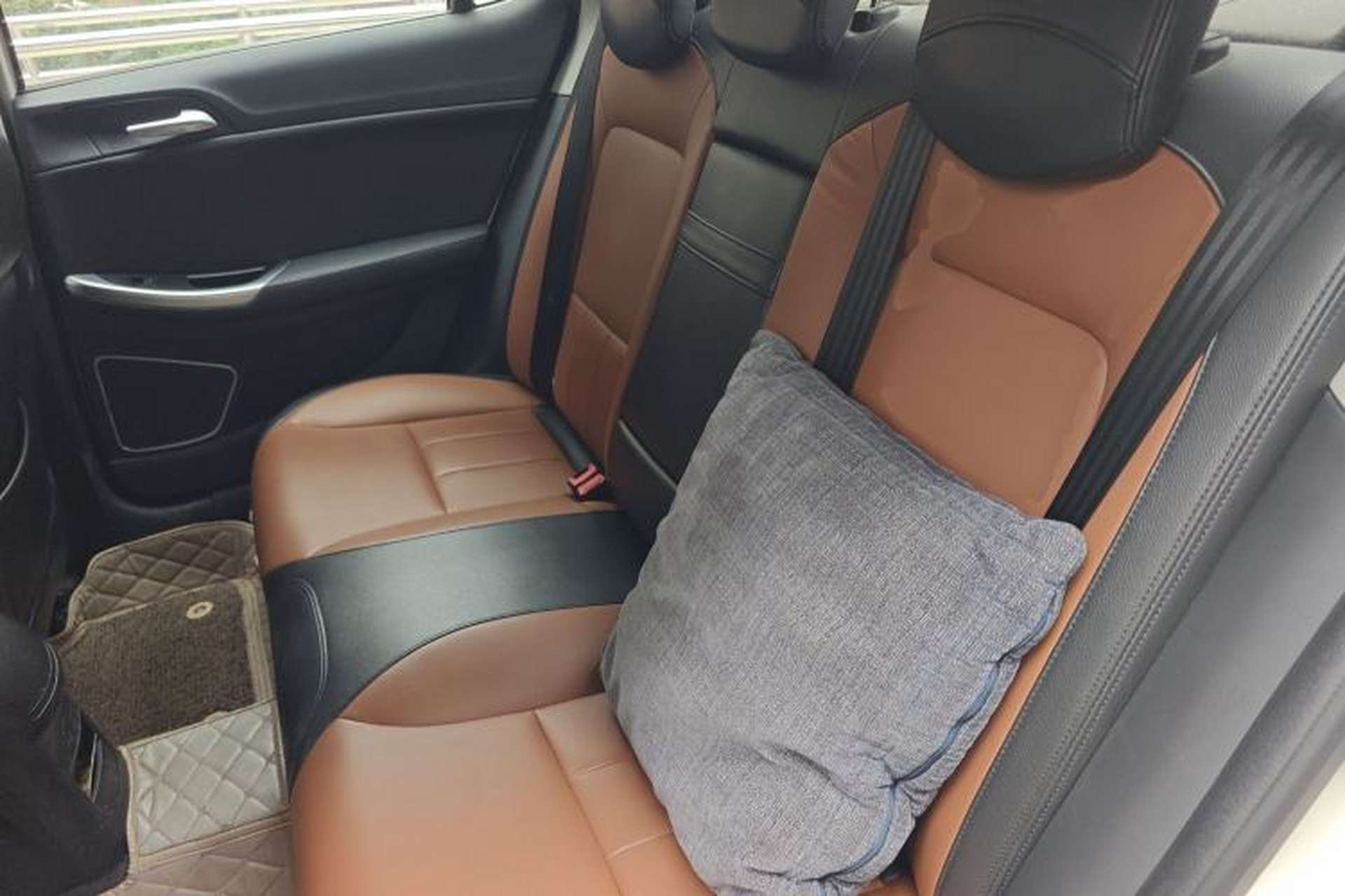 Used Roewe e550 2016 Deluxe Edition Left Rear Seat
